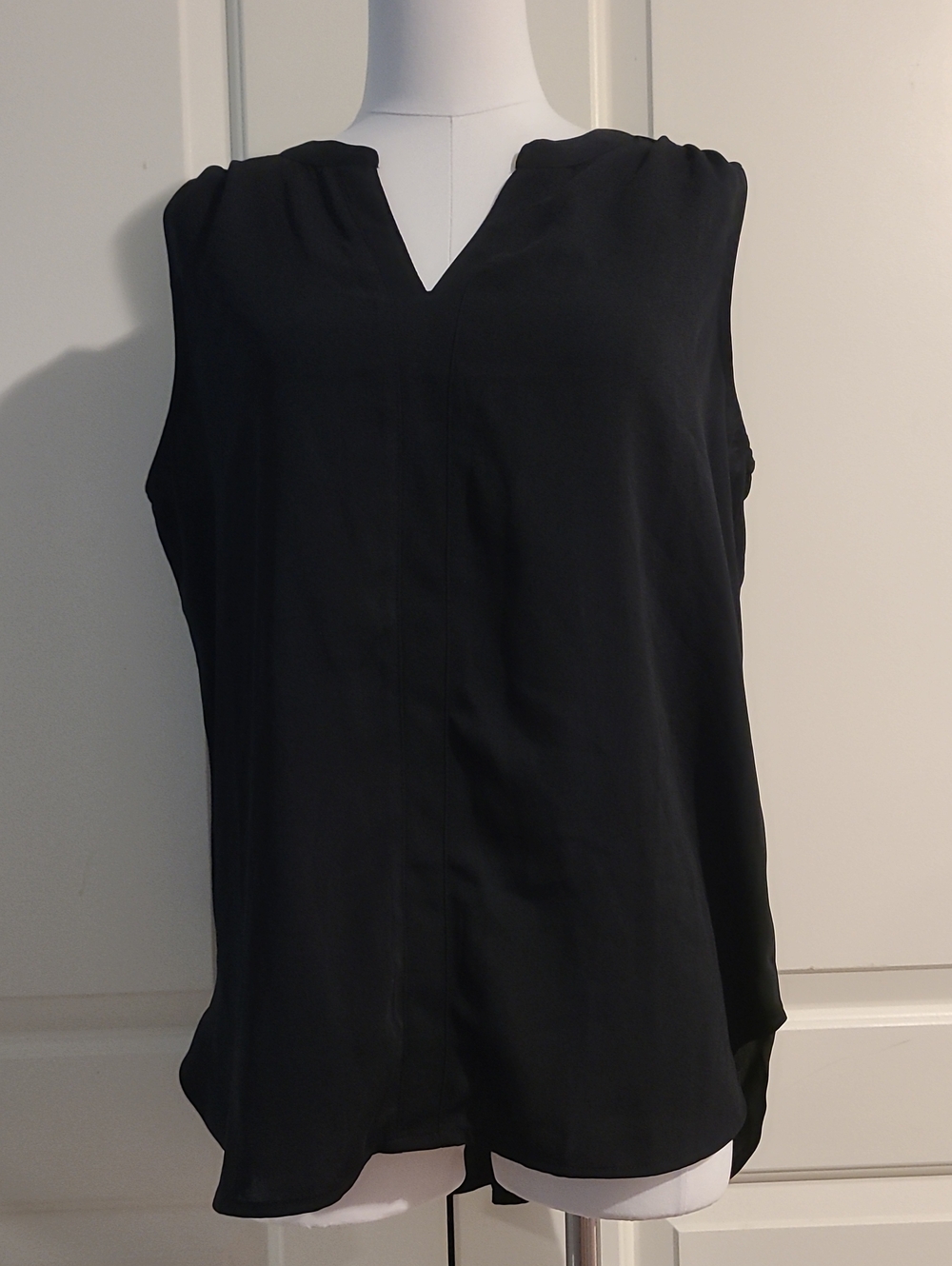 NWOT Zenana Sleeveless Neck Blouse